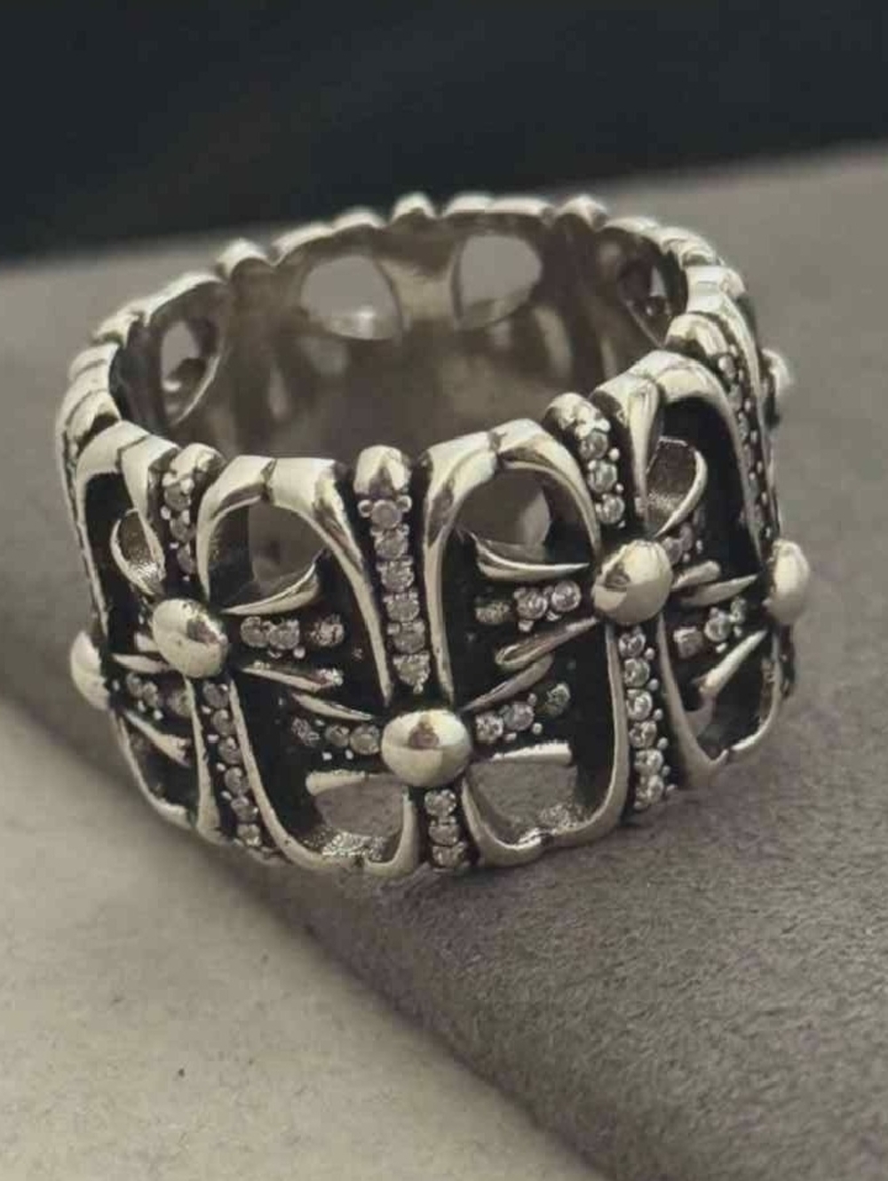 Chrome Hearts Oxidized Silver Floral Link Ring - Picture 9 of 9